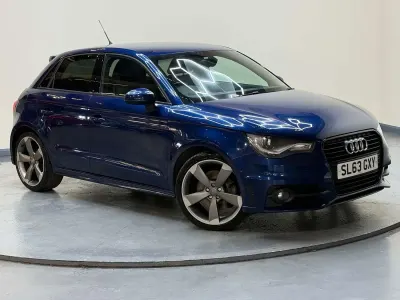 Begagnad Audi A1 Sportback Black Edition 2013 Blå Halvkombi