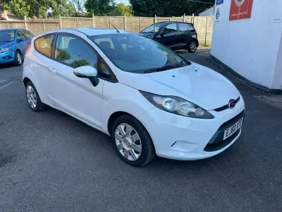 Used Ford Fiesta 2011 White Hatchback