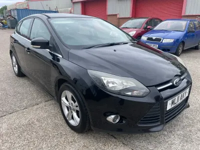 Used Ford Focus Zetec 125 HP (91 kW) 2011 Black Hatchback