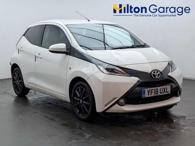 Used Toyota Aygo x-style 69 HP (50 kW) 2018 White Hatchback