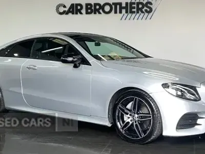Gebraucht Mercedes E220 AMG Line Premium 2017 Silber Coupé