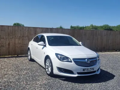 Used Vauxhall Insignia Elite 2015 White Hatchback