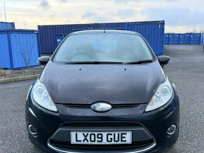 Second-hand Ford Fiesta Zetec 2009 Negru Hatchback