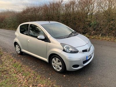Silver Used 2011 Toyota Aygo Hatchback | £4,895 (Expensive)