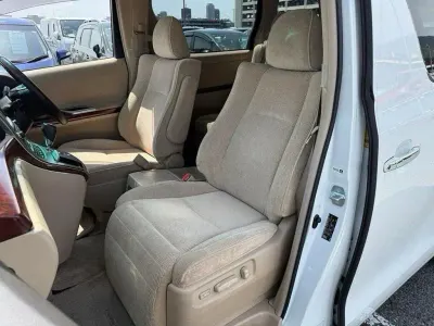 Used Toyota Alphard 170 HP (125 kW) 2010 MPV