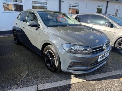 Usado VW Polo SE 65 HP (47 kW) 2018 Cinzento Citadino