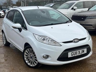 Used Ford Fiesta Titanium 94 HP (69 kW) 2011 White Hatchback