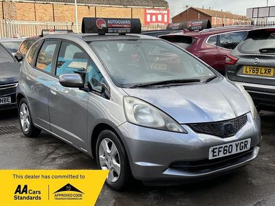 Used Honda Jazz ES 100 HP (73 kW) 2011 Silver Hatchback