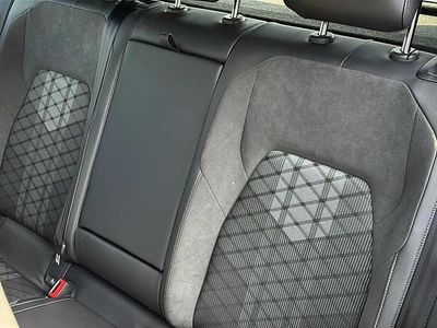 Used VW Golf VIII R-line 147 HP (108 kW) 2025 Grey Hatchback