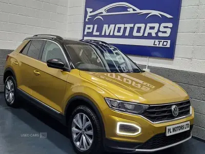 Used VW T-Roc Design 115 HP (84 kW) 2019 Yellow SUV