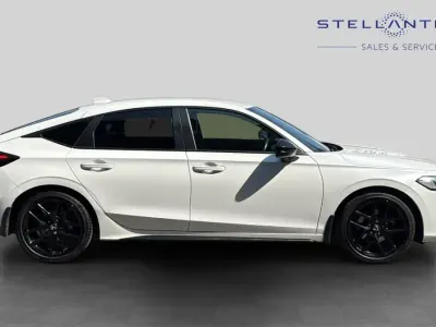 Used Honda Civic Sport 181 HP (133 kW) 2024 White Hatchback