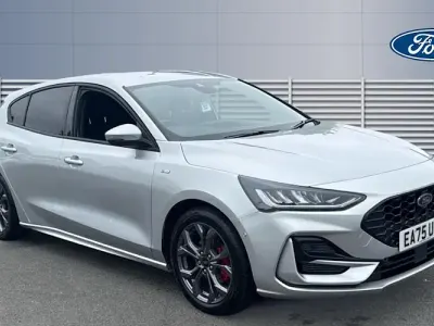 Used Ford Focus ST-Line 155 HP (114 kW) 2025 Silver Hatchback