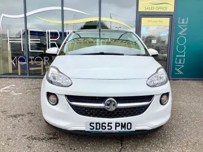 Used Vauxhall Adam Glam 70 HP (51 kW) 2015 White Hatchback