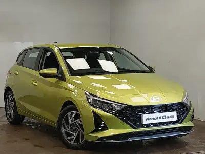 New Hyundai i20 Advanced 100 HP (73 kW) 2025 Green Hatchback