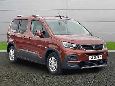 Second-hand Peugeot Rifter Allure Premium 131 CP (96 kW) 2021 Maro Monovolum