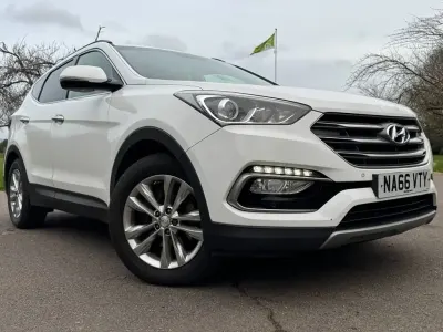 Begagnad Hyundai Santa Fe Premium 200 HK (147 kW) 2016 Vit SUV