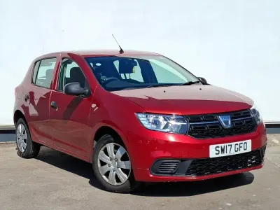 Used Dacia Sandero Ambiance 73 HP (53 kW) 2017 Red Hatchback