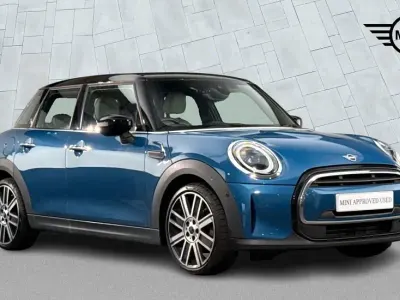 Used Mini Cooper Exclusive 134 HP (98 kW) 2023 Blue Hatchback