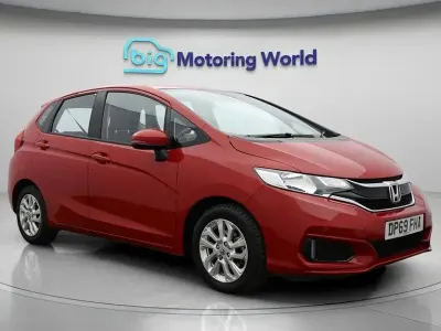 Used Honda Jazz SE 102 HP (75 kW) 2019 Red Hatchback