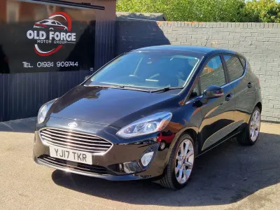 Używany Ford Fiesta Titanium 125 KM (91 kW) 2017 Czarny Hatchback
