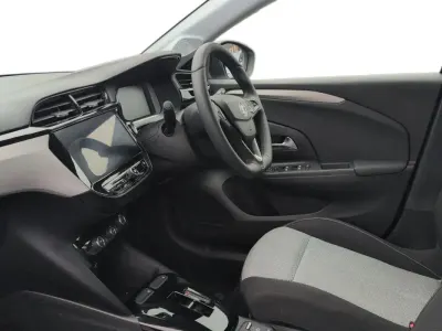 Used Vauxhall Corsa-e Design Edition 100 kW (136 HP) 2024 White Hatchback