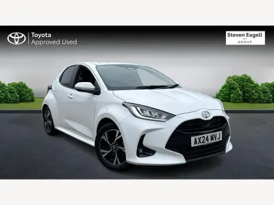 Used Toyota Yaris Design 116 HP (85 kW) 2024 White Hatchback