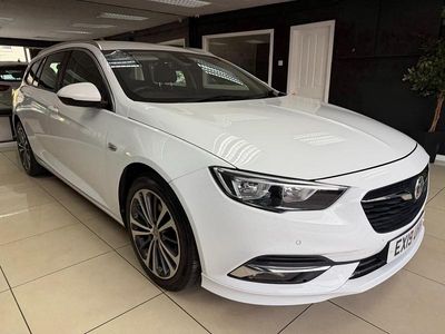 Used Vauxhall Insignia 170 HP (125 kW) 2019 White Hatchback
