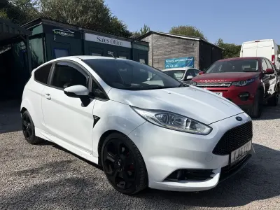 Used Ford Fiesta ST 2015 White Hatchback