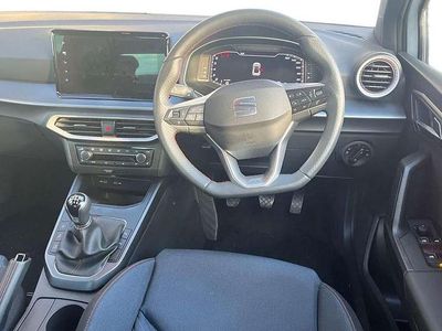 Used Seat Arona Black Edition 114 HP (83 kW) 2025 White SUV