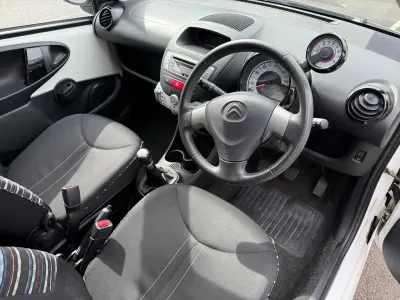 Usado Citroën C1 Platinum 68 HP (50 kW) 2014 Branco Citadino