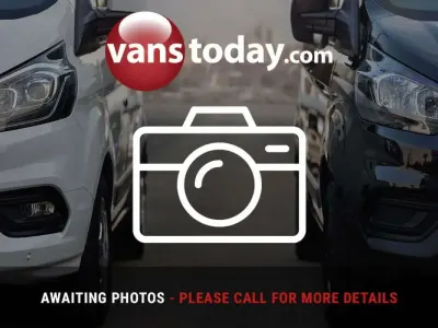 Used Nissan Interstar Tekna 180 HP (132 kW) 2024 White Van