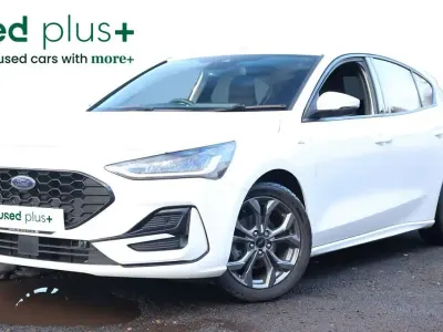 Used Ford Focus ST-Line 125 HP (91 kW) 2023 White Hatchback