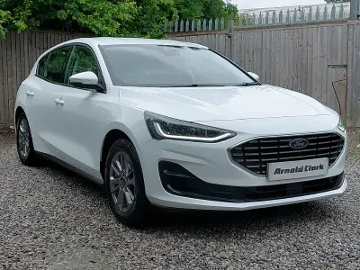 Used Ford Focus Titanium 125 HP (91 kW) 2023 White Hatchback