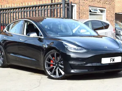 Używany Tesla Model 3 Performance 461 kW (627 KM) 2020 Czarny Sedan/Limuzyna