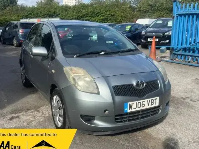 Used Toyota Yaris T3 88 HP (64 kW) 2006 Silver Hatchback