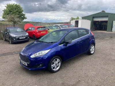 Usado Ford Fiesta Zetec 2014 Azul Utilitario