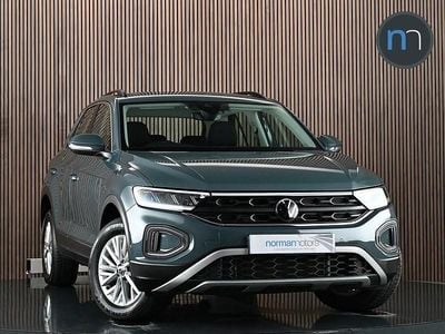 Used VW T-Roc Life 150 HP (110 kW) 2023 Blue SUV