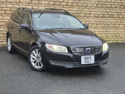 Używany Volvo V70 SE 2025 Czarny Kombi