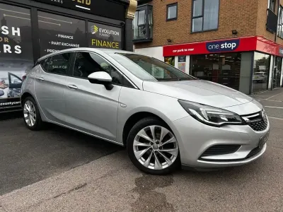 Used Vauxhall Astra Design Edition 100 HP (73 kW) 2017 Silver Hatchback