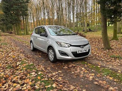 Silver Used 2013 Hyundai i20 Classic Hatchback | £3,000 (Fair price)