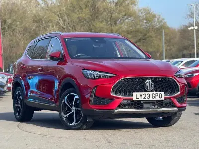 Używany MG HS Trophy 162 KM (119 kW) 2023 Czerwony SUV