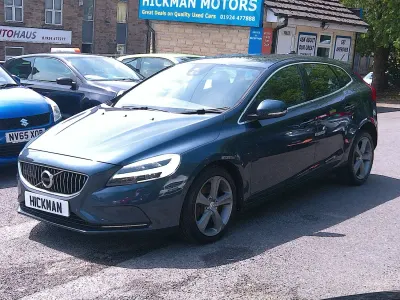 Used Volvo V40 Inscription 190 HP (139 kW) 2017 Blue Hatchback