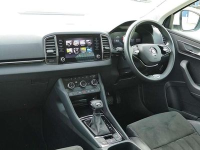 Używany Skoda Karoq SE L 147 KM (108 kW) 2024 Biały SUV