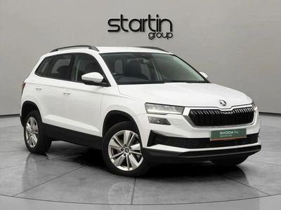 Moon white metallic Used 2025 Skoda Karoq SE SUV | £23,950 (Good price)