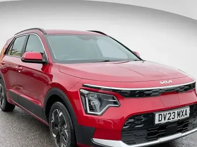 Used Kia Niro 150 kW (204 HP) 2023 Red SUV