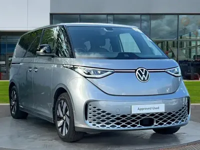 Begagnad VW ID. Buzz Pro 150 kW (204 HK) 2023 Silver Minibuss
