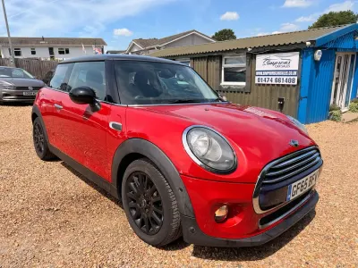 Used Mini Cooper Hatch 136 HP (100 kW) 2015 Red Hatchback