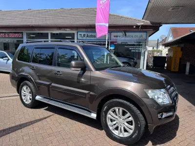 Used Mitsubishi Shogun 187 HP (137 kW) 2016 Brown SUV