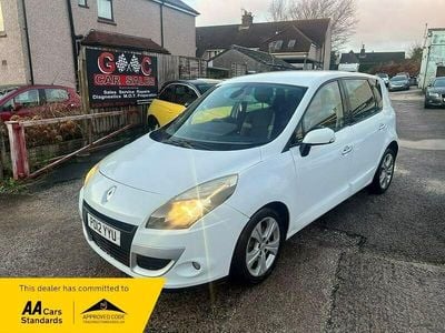 Used Renault Scénic III Dynamique 110 HP (80 kW) 2012 White MPV