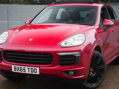 Used Porsche Cayenne 262 HP (192 kW) 2015 Red SUV